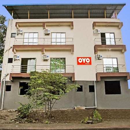 Hotel O Om Sai Residency Lodging And Boarding Taloje Ngoại thất bức ảnh