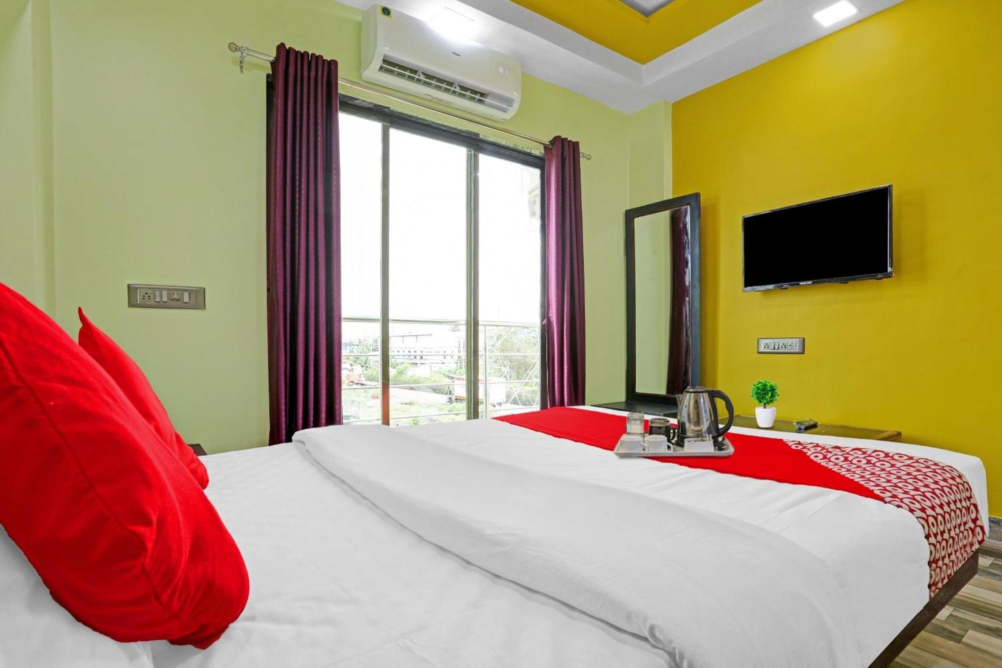 Hotel O Om Sai Residency Lodging And Boarding Taloje Ngoại thất bức ảnh